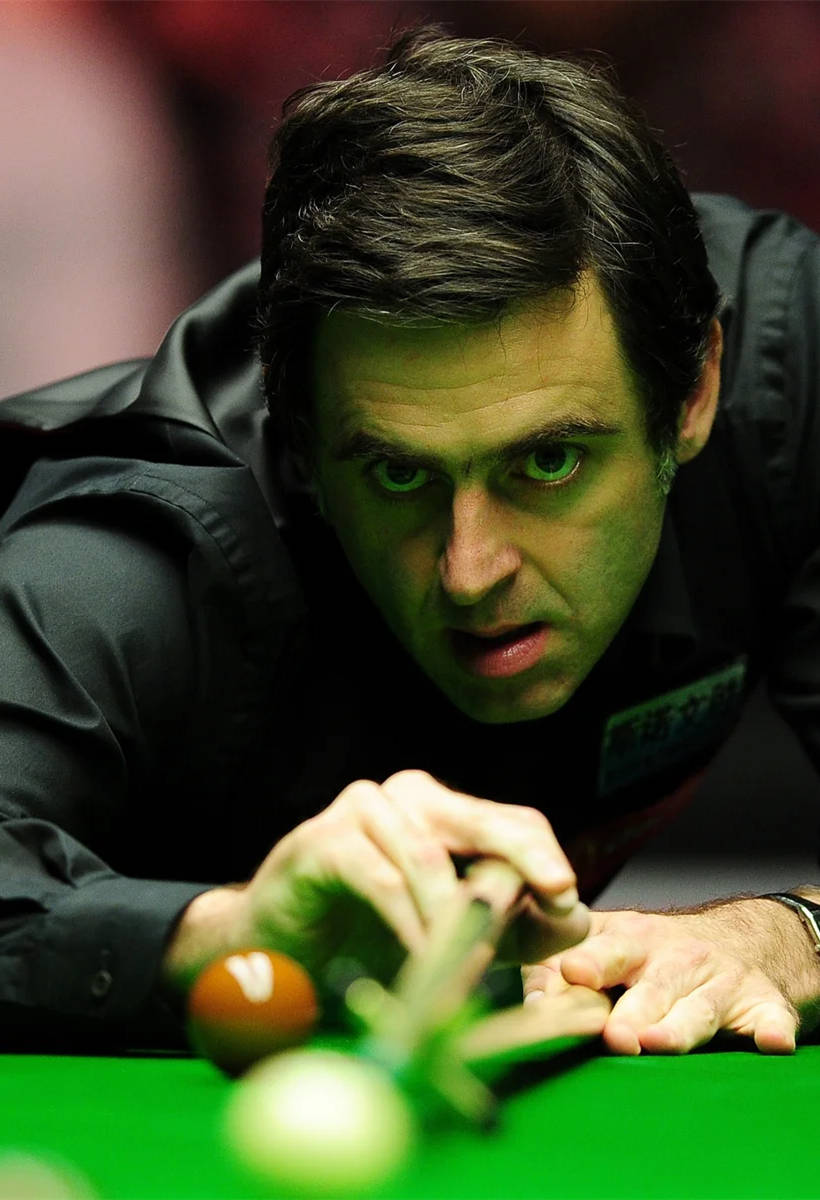 足球背后的 足球背后的